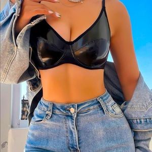 Patent underwire lingerie set.